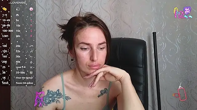 Snapshot of xx_adrihanna_xx chatting on June 10, 5:52 am xx adrihanna xx online show from June 10, 5:52 am