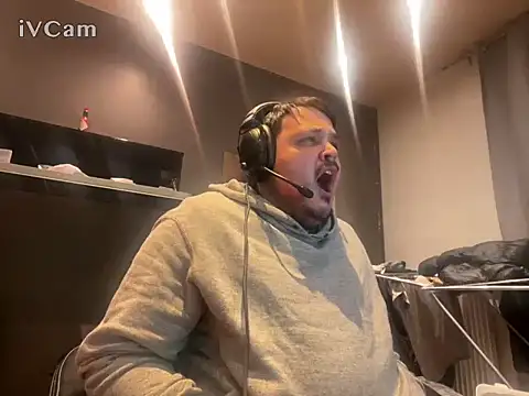 Snapshot of Bebemickey75 chatting on September 23, 11:56 pm Bebemickey75 online show from September 23, 11:56 pm