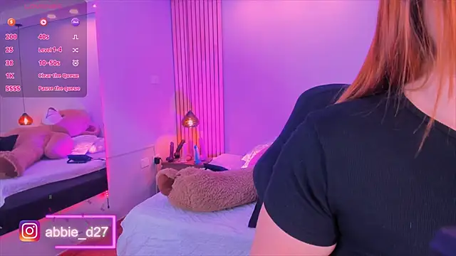 Snapshot of AbbieEdmond chatting on November 15, 4:16 am AbbieEdmond online show from November 15, 4:16 am