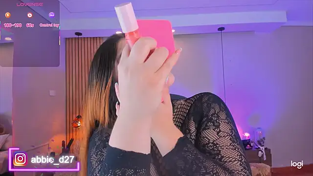 Snapshot of AbbieEdmond chatting on September 28, 4:19 am AbbieEdmond online show from September 28, 4:19 am