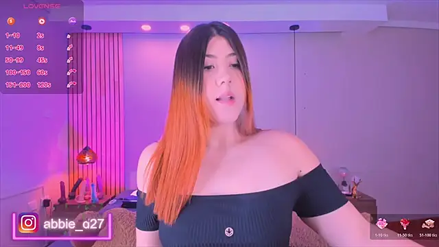 Snapshot of AbbieEdmond chatting on November 25, 3:51 am AbbieEdmond online show from November 25, 3:51 am