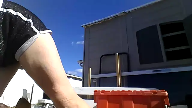 spundarella420 online show from January 9, 5:20 pm