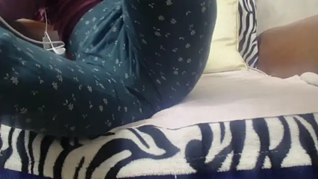 Snapshot of Web_Lady chatting on November 27, 5:08 am Web Lady online show from November 27, 5:08 am