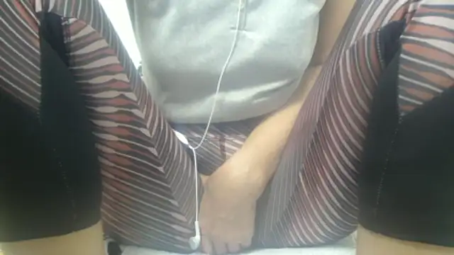 Snapshot of Web_Lady chatting on May 22, 5:38 am Web Lady online show from May 22, 5:38 am