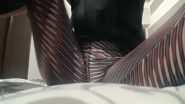 Snapshot of Web_Lady chatting on October 12, 11:33 am Web Lady online show from October 12, 11:33 am