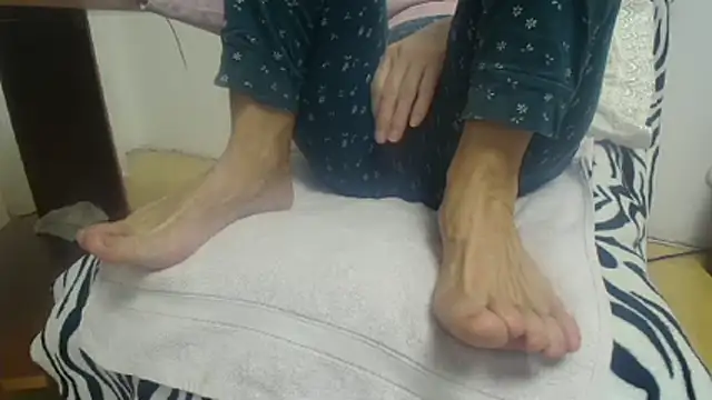 Snapshot of Web_Lady chatting on January 12, 9:20 pm Web Lady online show from January 12, 9:20 pm