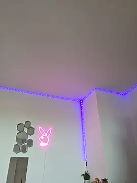 Snapshot of Ladykimberly_XOXO chatting on June 8, 3:01 pm Ladykimberly XOXO online show from June 8, 3:01 pm