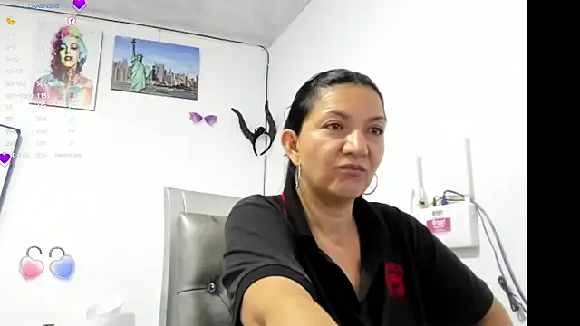 Snapshot of Angelblue_ chatting on March 6, 9:20 pm Angelblue online show from March 6, 9:20 pm