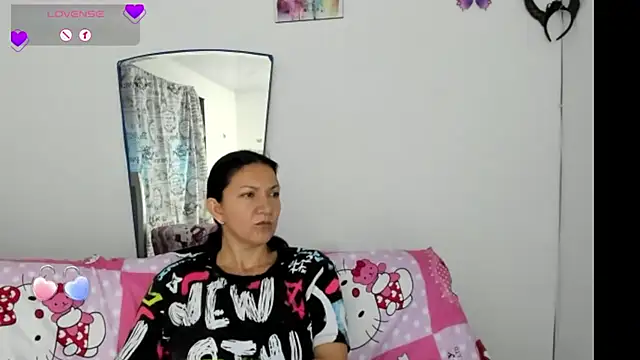 Snapshot of Angelblue_ chatting on March 17, 10:08 pm Angelblue online show from March 17, 10:08 pm