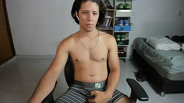 imtonny19 online show from November 7, 2:38 am