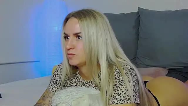 SofiJames online show from September 14, 7:09 am