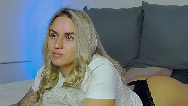 SofiJames online show from October 21, 7:08 am