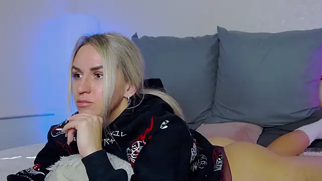 SofiJames online show from October 9, 6:58 am