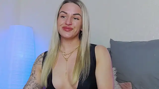SofiJames online show from March 23, 6:26 am