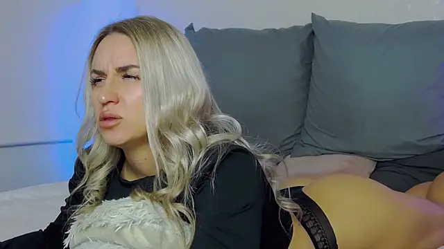 SofiJames online show from September 30, 6:52 am