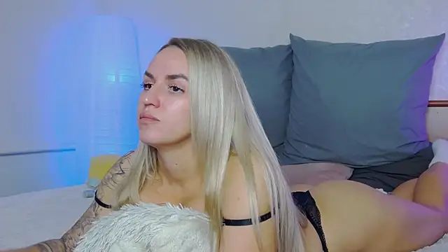 SofiJames online show from September 18, 7:00 am