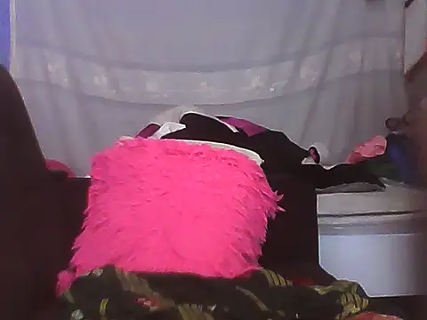 Snapshot of Ebonybrez chatting on February 1, 7:28 am Ebonybrez online show from February 1, 7:28 am