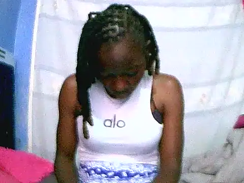 Snapshot of Ebonybrez chatting on February 9, 6:44 am Ebonybrez online show from February 9, 6:44 am