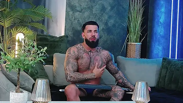 masterkingofmusclee online show from March 26, 9:46 pm