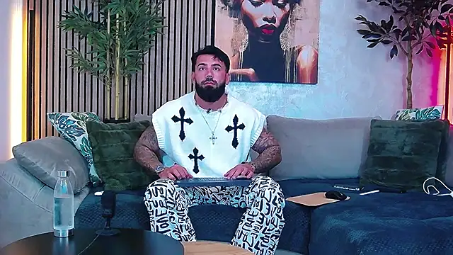 masterkingofmusclee online show from May 28, 9:32 pm