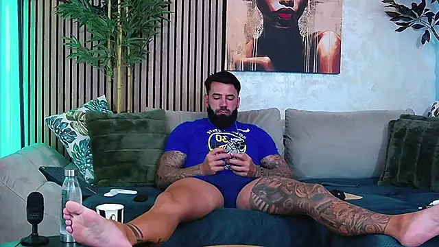 masterkingofmusclee online show from June 3, 7:53 am