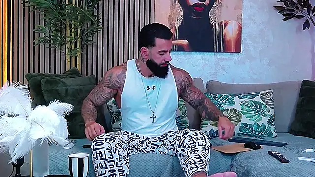masterkingofmusclee online show from June 16, 8:36 am