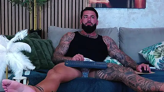 masterkingofmusclee online show from July 21, 8:04 am