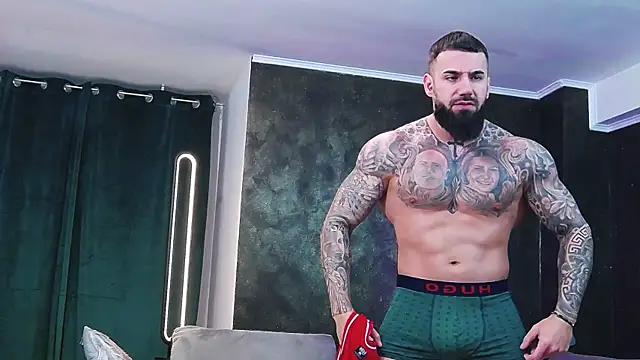 masterkingofmusclee online show from February 17, 9:43 pm