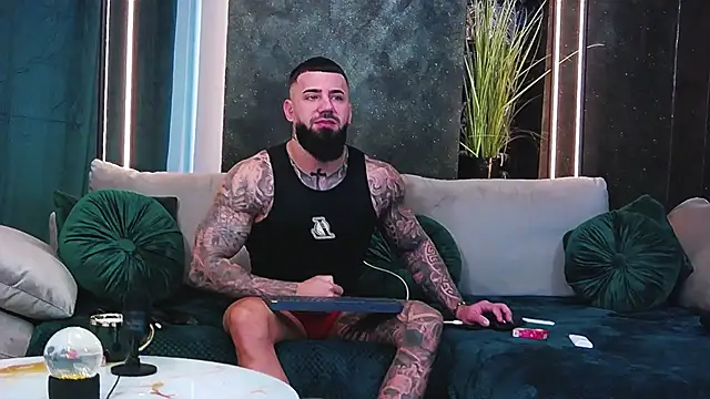 masterkingofmusclee online show from January 27, 6:41 am