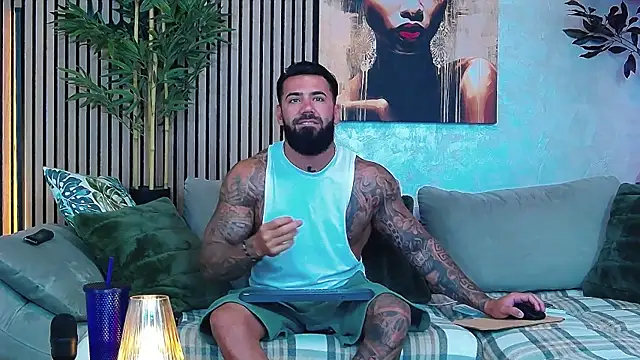 masterkingofmusclee online show from May 8, 7:23 am