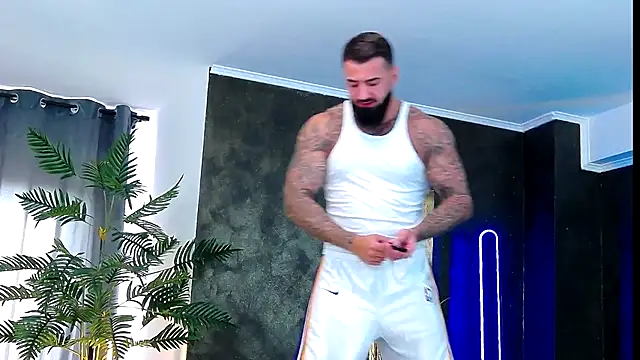 masterkingofmusclee online show from October 1, 6:51 am