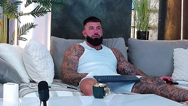 masterkingofmusclee online show from September 9, 7:07 am