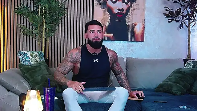 masterkingofmusclee online show from May 13, 7:59 am
