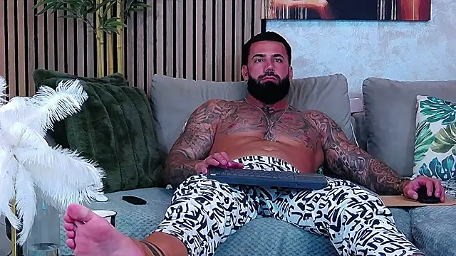 masterkingofmusclee online show from June 25, 10:15 pm