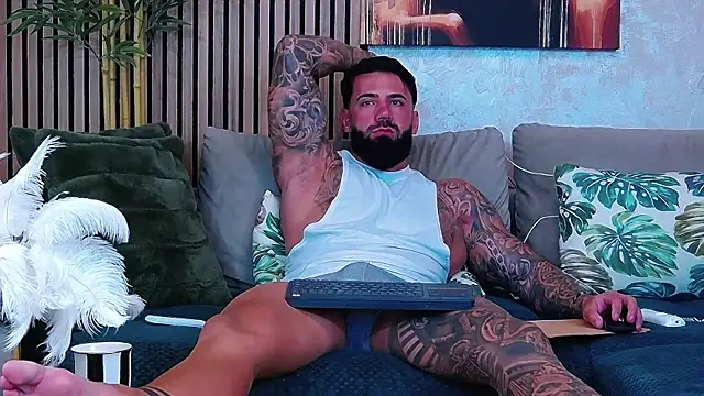 masterkingofmusclee online show from June 29, 7:59 am
