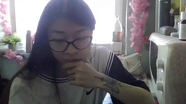 Snapshot of CarlyJoy chatting on October 3, 9:00 am CarlyJoy online show from October 3, 9:00 am