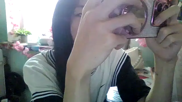 Snapshot of CarlyJoy chatting on October 12, 8:05 am CarlyJoy online show from October 12, 8:05 am