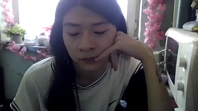 Snapshot of CarlyJoy chatting on October 7, 8:37 am CarlyJoy online show from October 7, 8:37 am