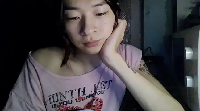 Snapshot of CarlyJoy chatting on March 21, 5:45 pm CarlyJoy online show from March 21, 5:45 pm