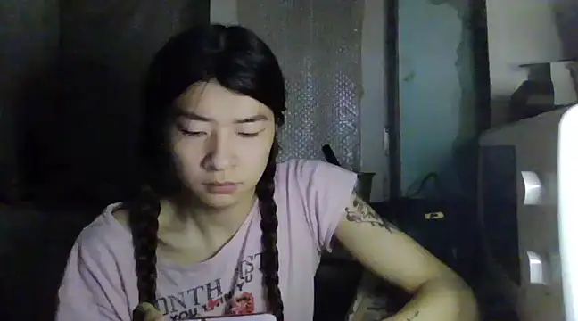 Snapshot of CarlyJoy chatting on March 18, 4:06 pm CarlyJoy online show from March 18, 4:06 pm