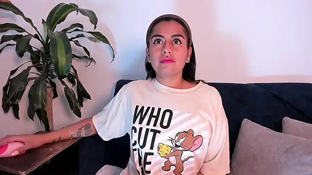 im amber online show from October 23, 2:05 pm