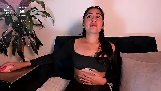 im amber online show from October 21, 1:43 pm