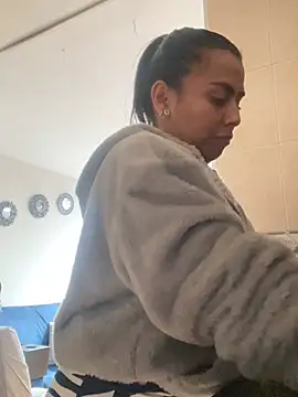 im amber online show from February 23, 1:23 pm