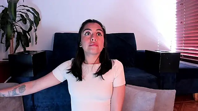 im amber online show from February 27, 1:22 pm