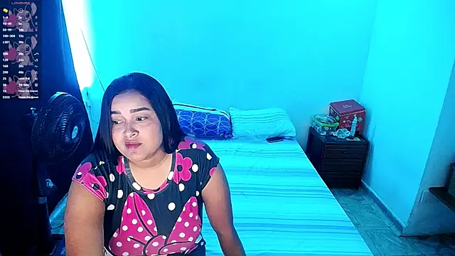 Snapshot of violeta_rous chatting on November 6, 8:35 pm violeta rous online show from November 6, 8:35 pm