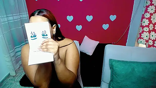 Snapshot of violeta_rous chatting on June 1, 3:00 pm violeta rous online show from June 1, 3:00 pm