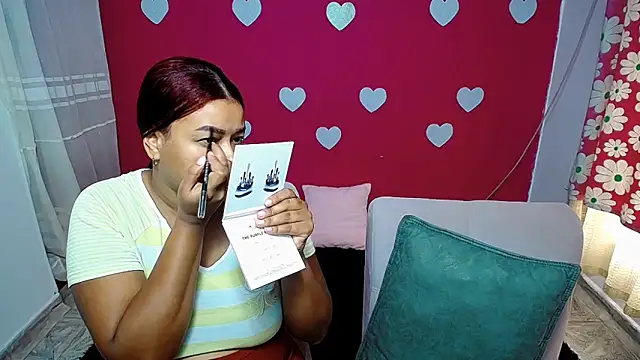 Snapshot of violeta_rous chatting on May 1, 3:06 pm violeta rous online show from May 1, 3:06 pm
