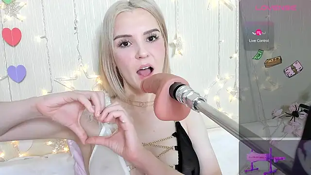 Kaya Devis online show from November 2, 4:39 am