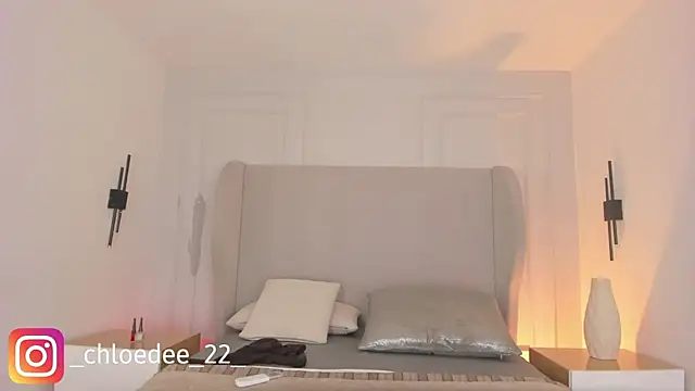 chloe d online show from January 15, 9:12 am