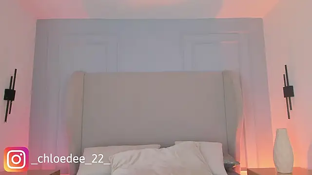 chloe d online show from February 22, 12:40 pm